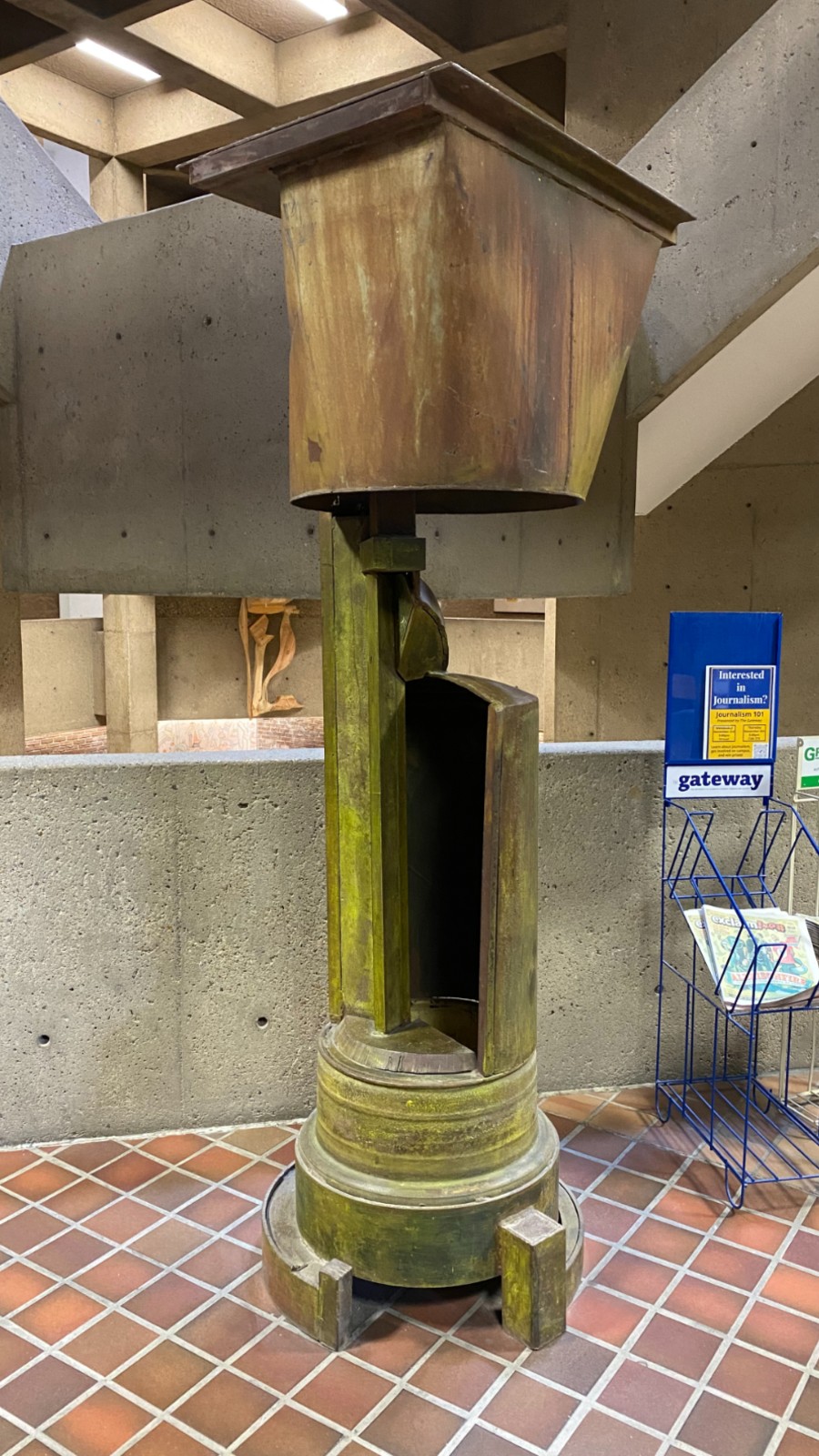 Metal sculpture